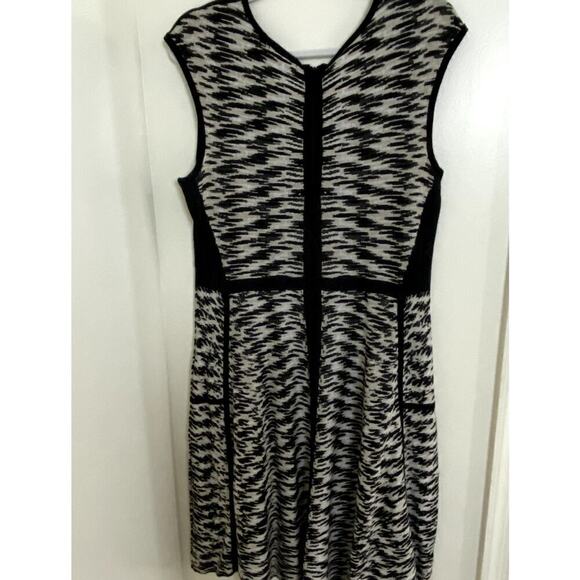 🛍️ NIC+ZOE Black/Tan Sleeveless Sweater Dress - Size L (EUC) - Picture 6 of 10